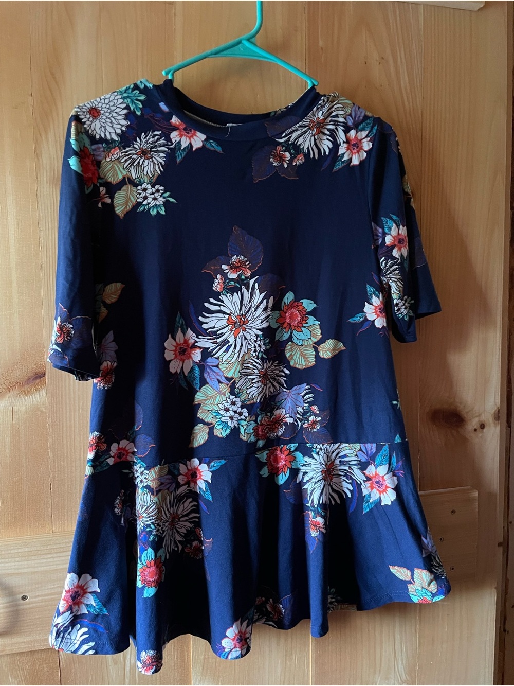 🌸 Navy  Floral Peplum Tunic Top 🌸